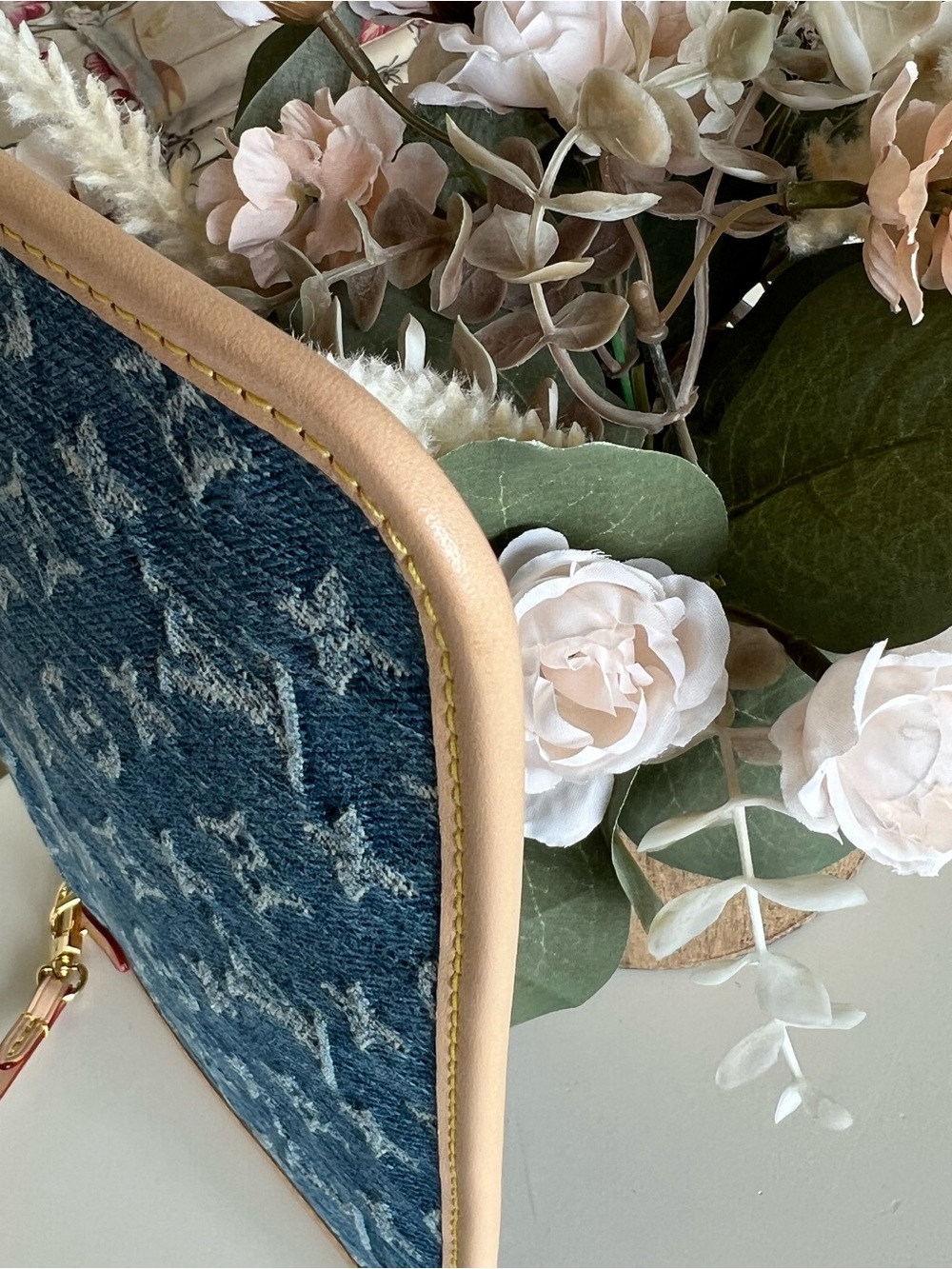 LOUIS VUITTON Monogram Denim Carryall MM Pochette Blue 💙 Like New - Picture 12 of 16